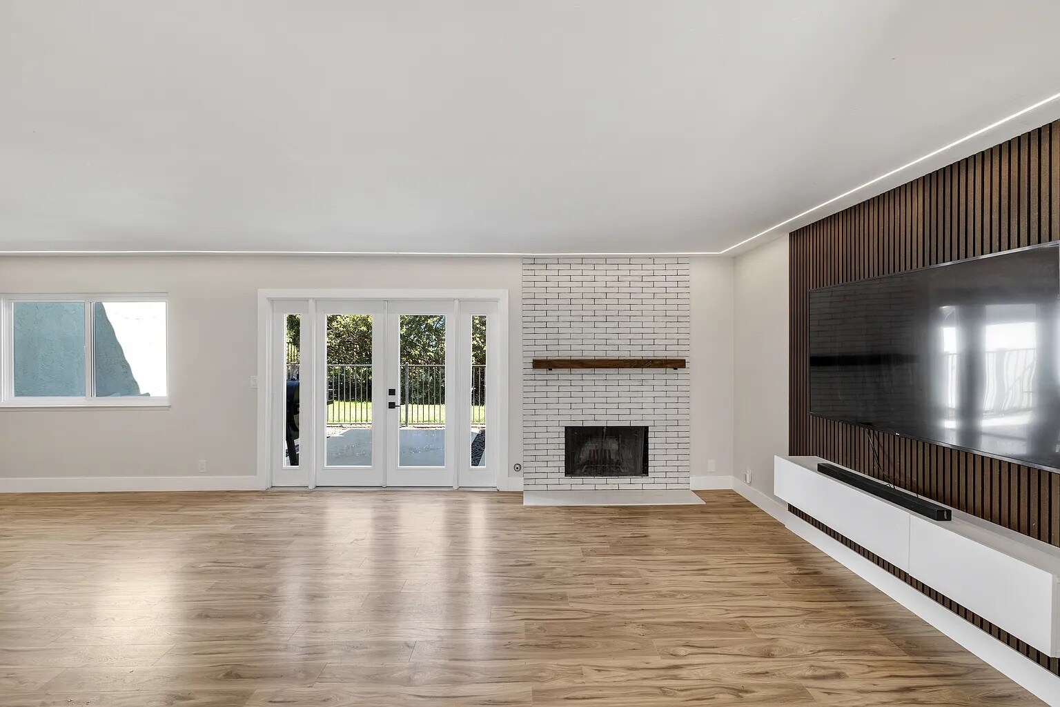 Living Room - 3106 Avenida Christina