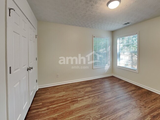 Building Photo - 643 Bartow Dr