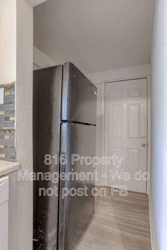 Building Photo - 6215 S Benton Ave