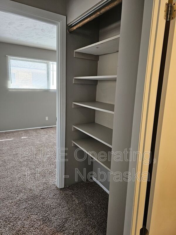 Building Photo - 8624 Templeton Dr