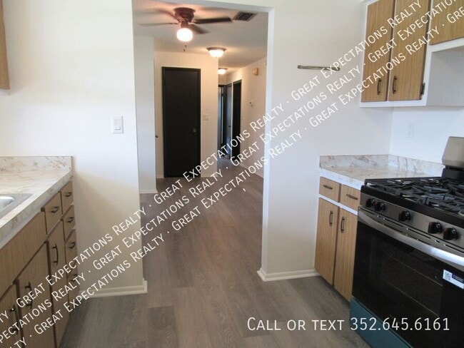 Building Photo - 3915 SW 139th St Rd