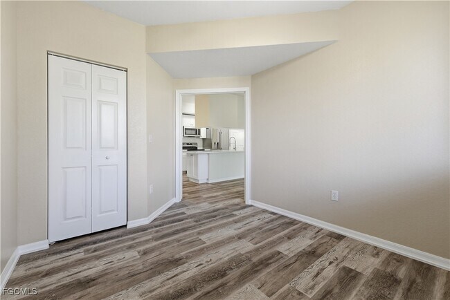 Building Photo - 6321 Aragon Way