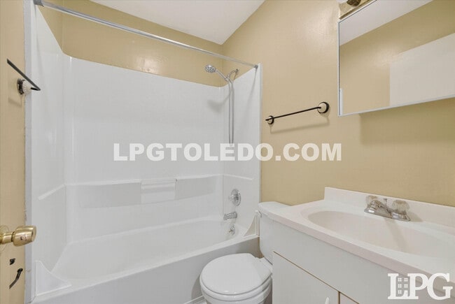 Building Photo - 202 Waggoner Blvd