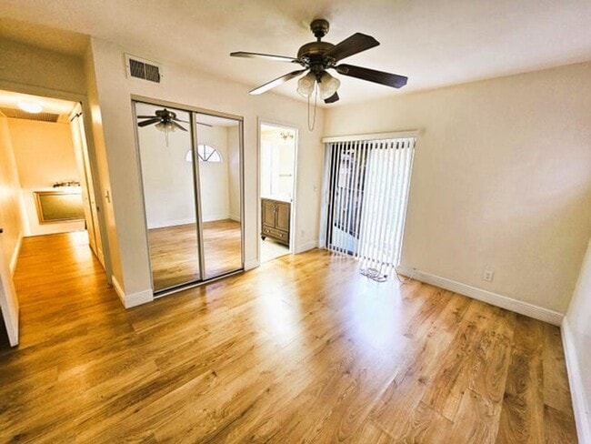 Building Photo - 6163 Seven Springs Blvd