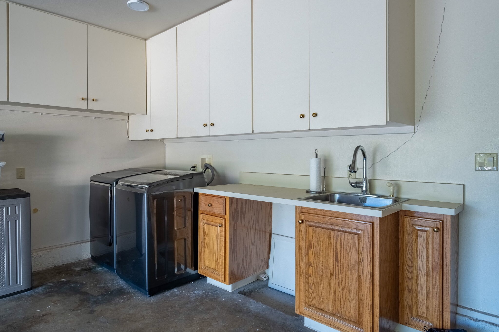 Washer & Drier - 7121 Arizona Ave