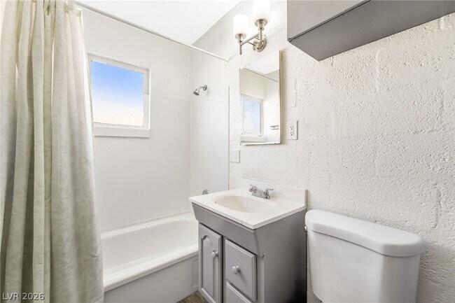 Building Photo - 107 Joshua St