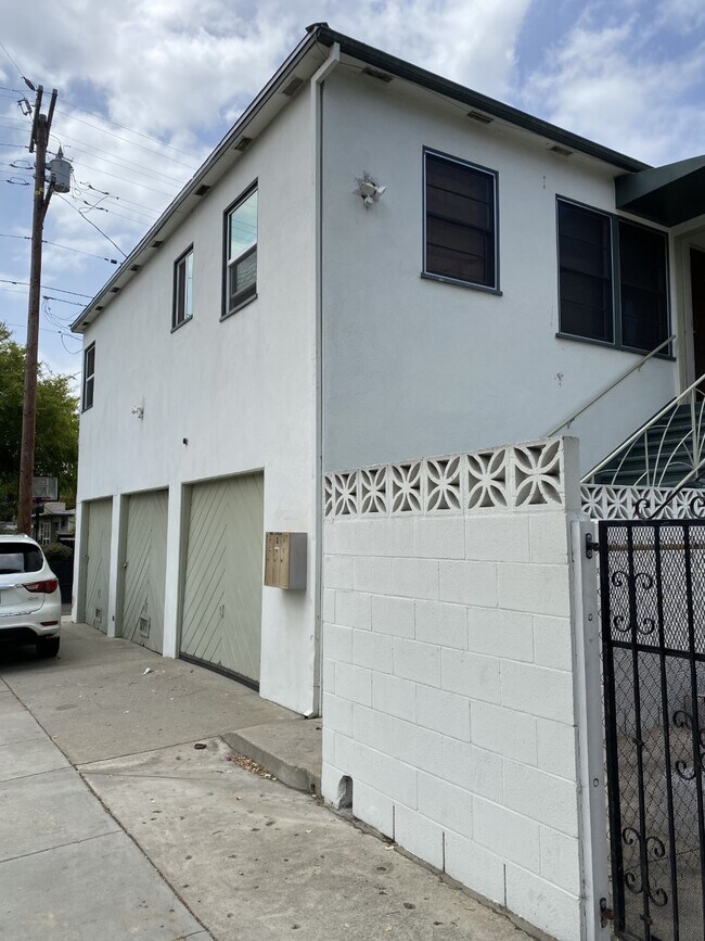Building Photo - 3124 Colorado Ave
