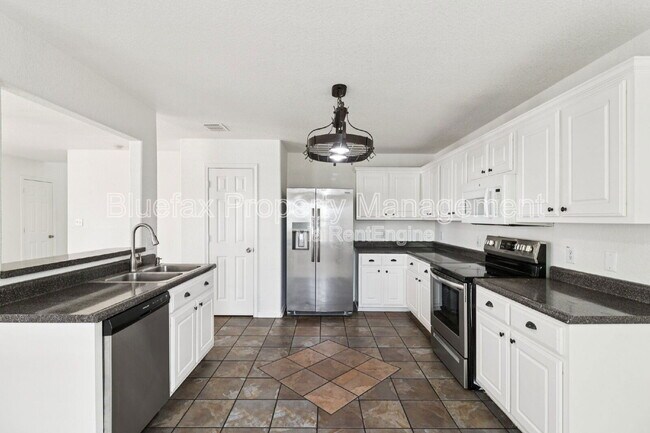 Building Photo - 5842 Blonde Canyon