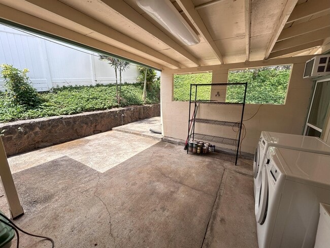 Building Photo - 44-113-113 Nanamoana St