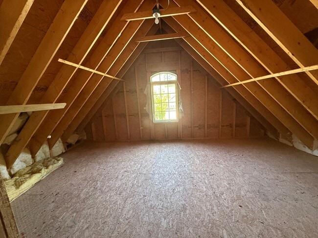 Building Photo - For Rent NOW!!