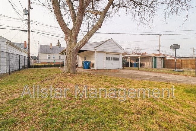 Building Photo - 6207 Gerald Ave