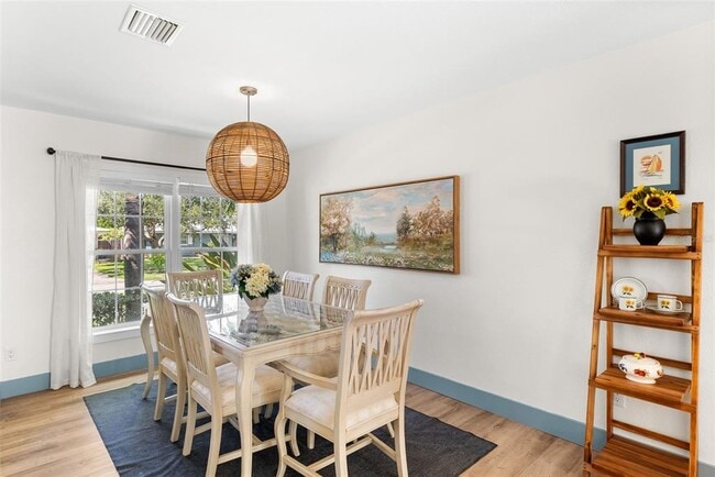 Building Photo - 759 Lantana Ave