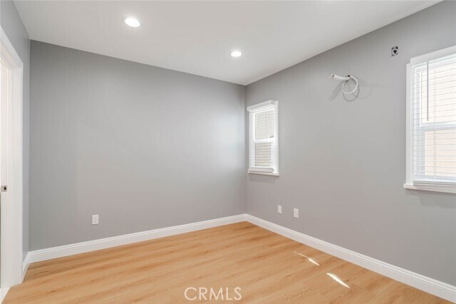 Building Photo - 1051 Western Ave