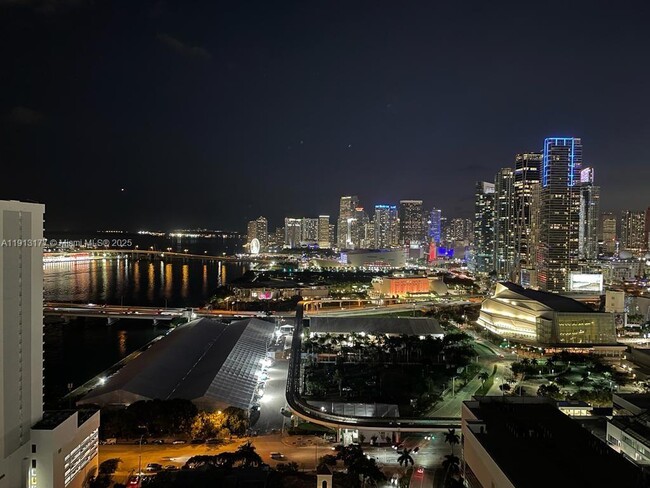 Building Photo - 1717 N Bayshore Dr