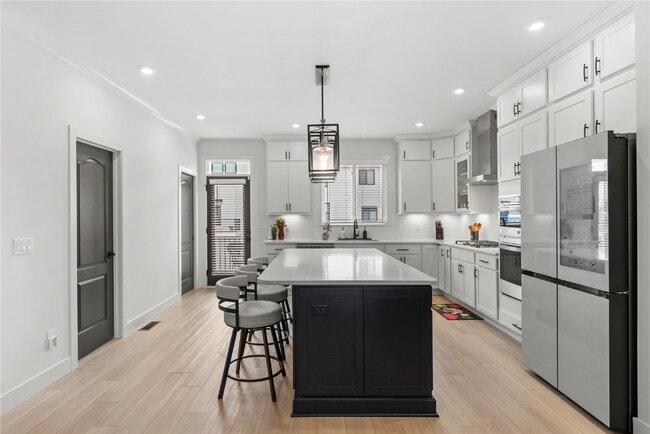 Building Photo - 16505 Honey Locust Dr