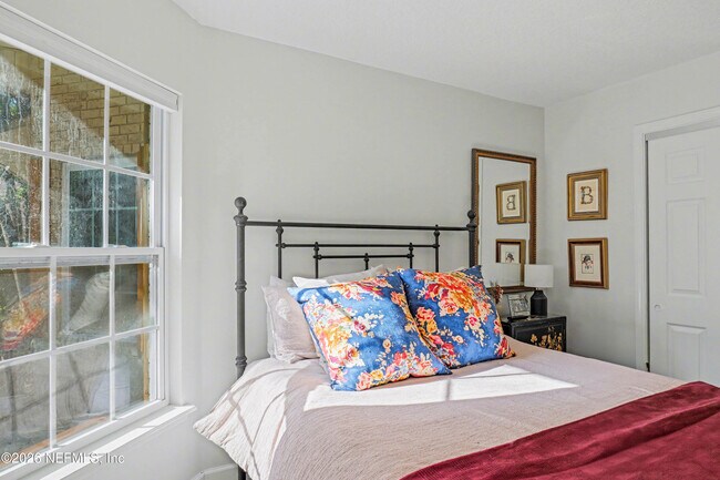 Building Photo - 87159 Chesapeake Ave