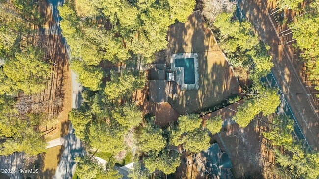 Building Photo - 215 Canterbury Rd