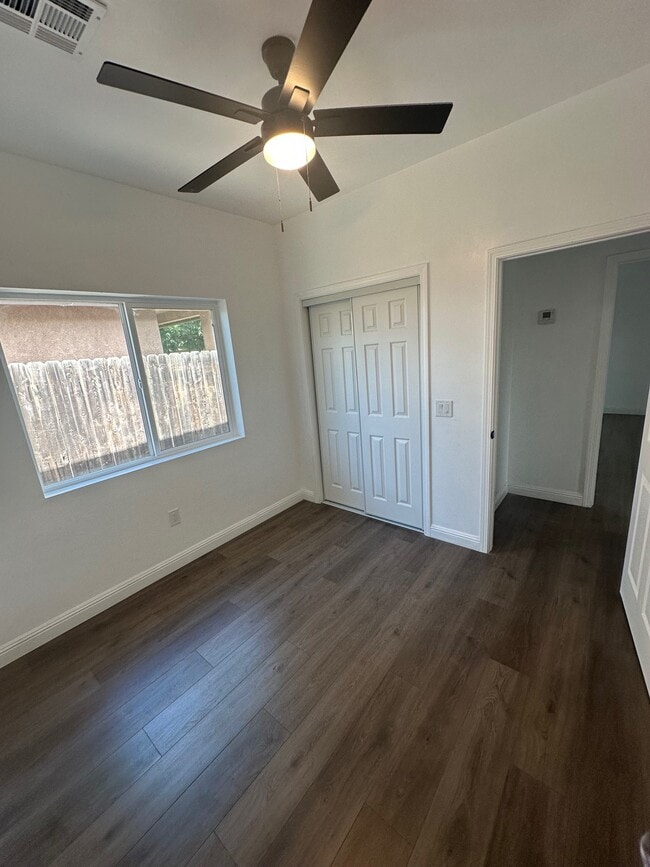 Building Photo - 319 W Los Angeles Ave