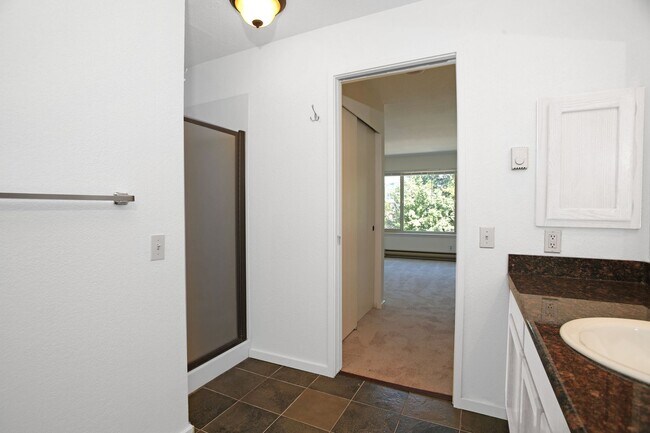 Interior Photo - EOS