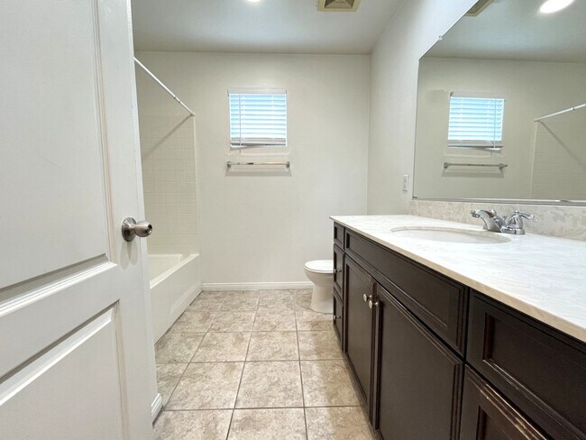 Building Photo - 14601 Serenade Dr