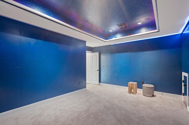 Building Photo - Stunning 4-Bedroom Home in Northwest Austi...