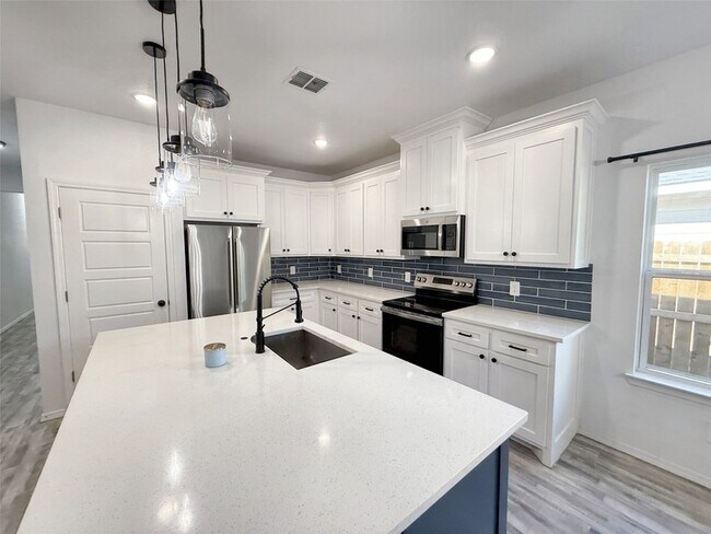 Building Photo - 805 Exeter St