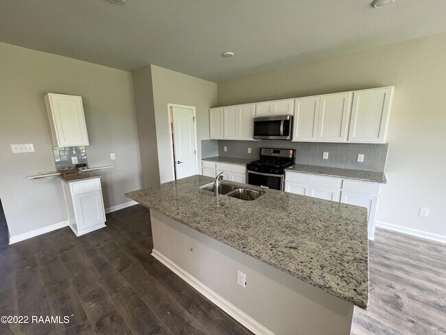 Building Photo - 213 Garden Oaks Ave