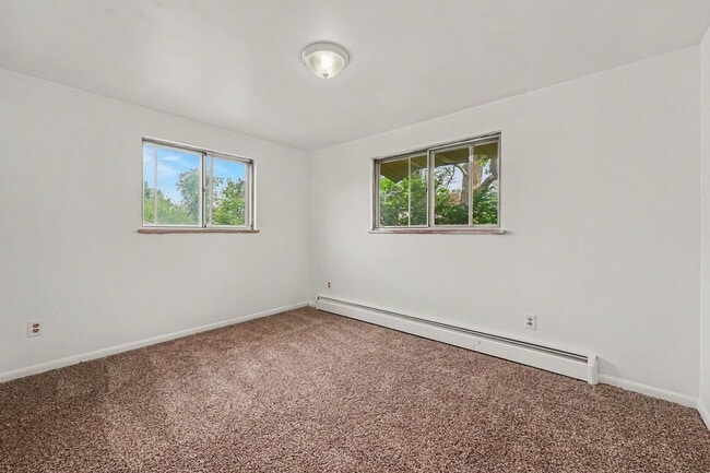 Building Photo - 10250 W 12th Ave