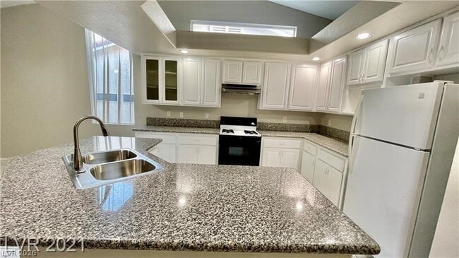Building Photo - 9756 Silver Pebble St