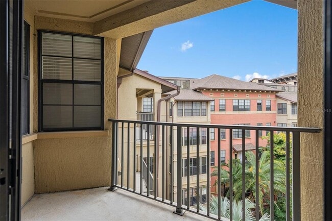 Building Photo - 911 N Orange Ave