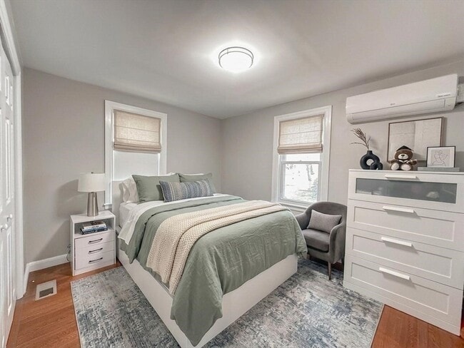 Building Photo - 26 Lee Rd