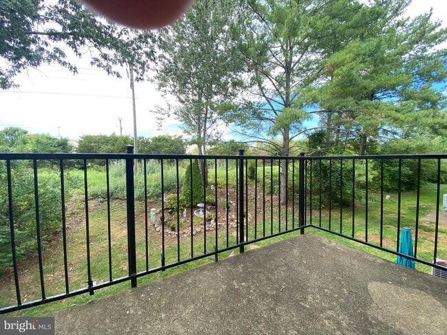 Building Photo - 1033 Margate Ct