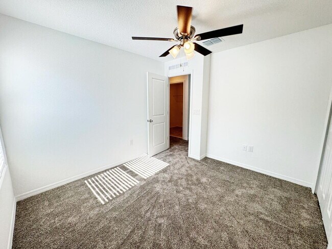 Building Photo - Single Family 4 Bedroom Home for Rent