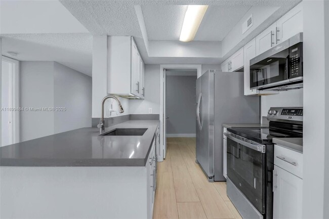 Building Photo - 5780 Rock Island Rd