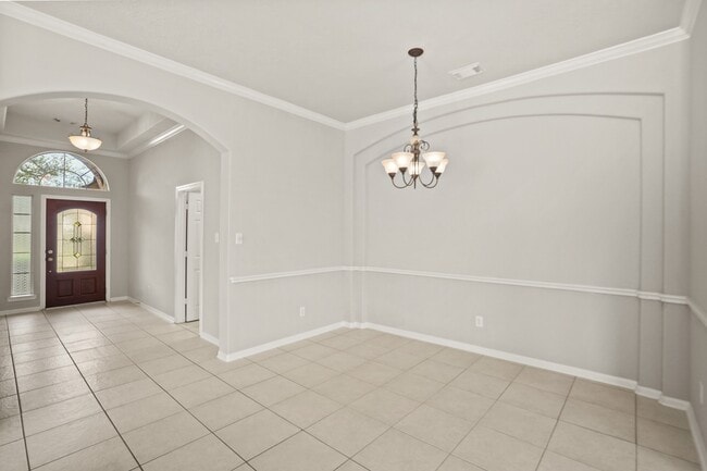 Building Photo - 24607 Lake Path Cir