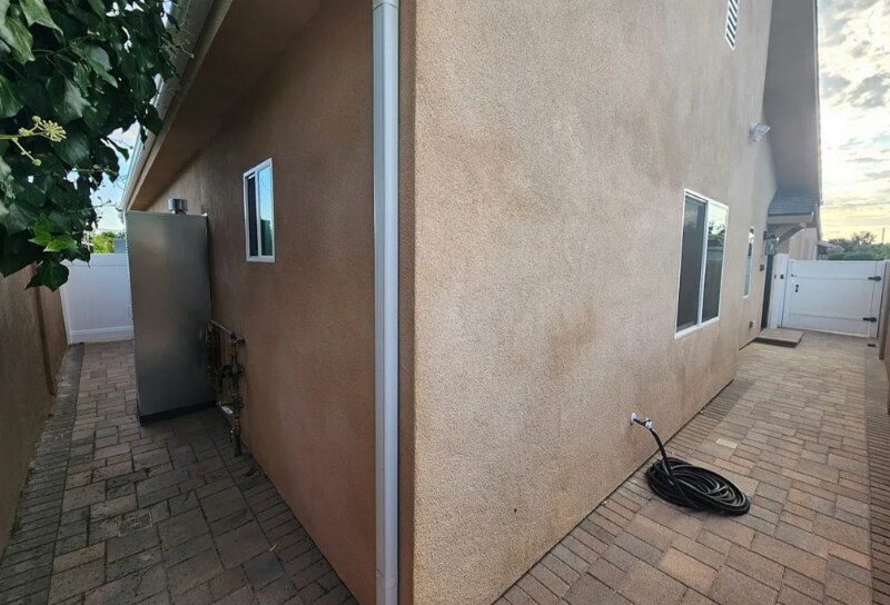 Building Photo - 7126 Matilija Ave