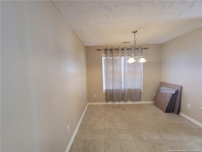 Building Photo - 3608 Crosswinds Dr