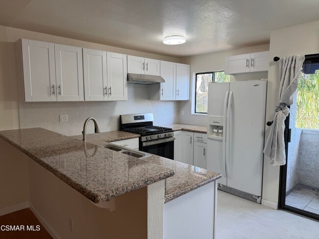 Building Photo - 18530 Hatteras St