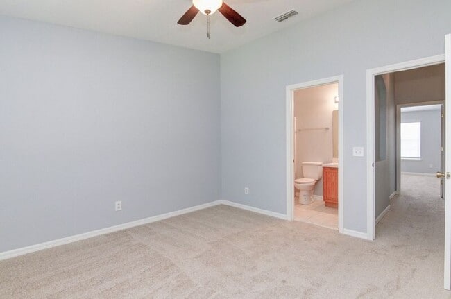 Building Photo - 403 Wilton Cir