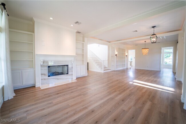 Building Photo - 7252 Lake Dr