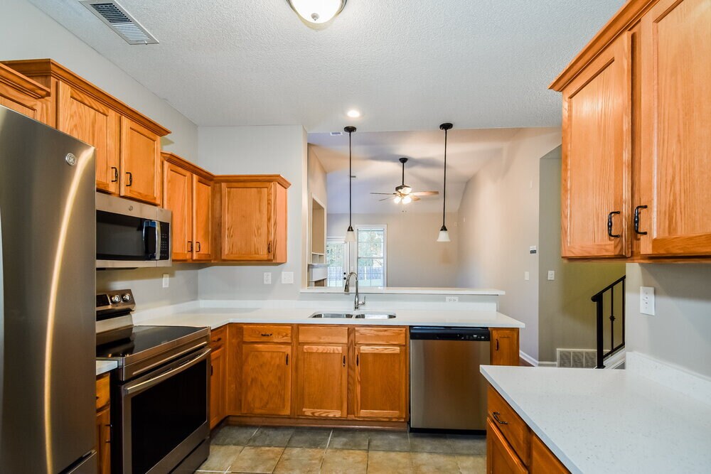 Building Photo - 4894 Shadow Cove