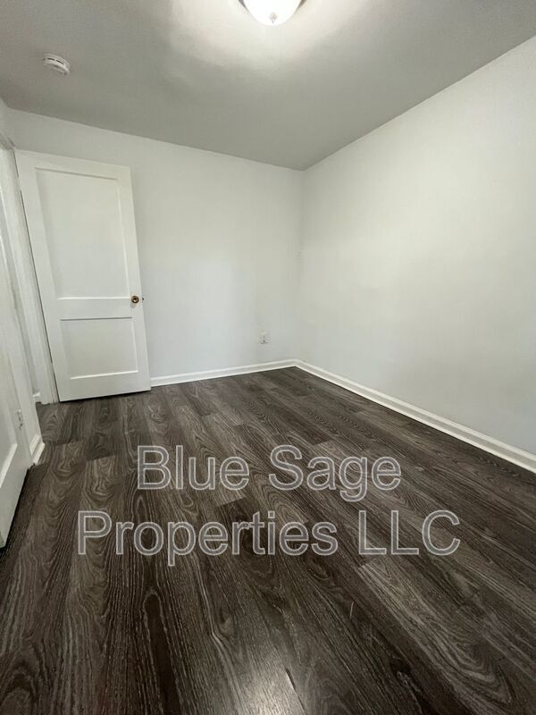 Building Photo - 25 Windsor Ln