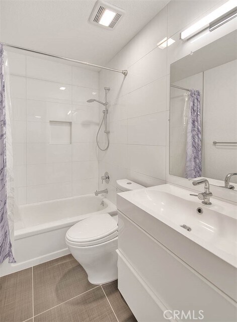 Building Photo - 35974 Lindera Ct