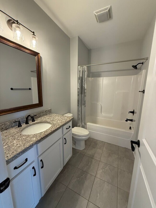 Building Photo - Ooltewah Gem! 3BR Home with Pool + Walking Trails