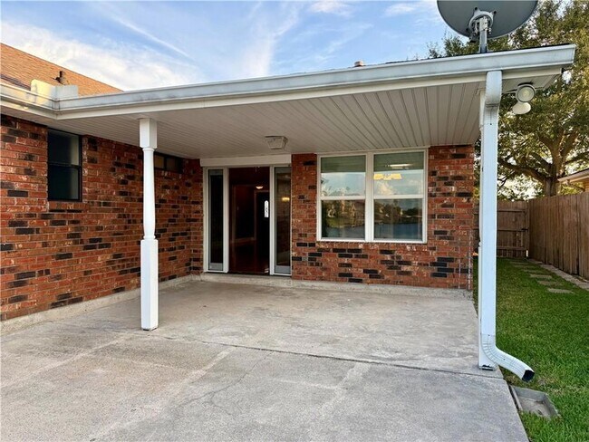 Building Photo - 424 Eden Isles Blvd