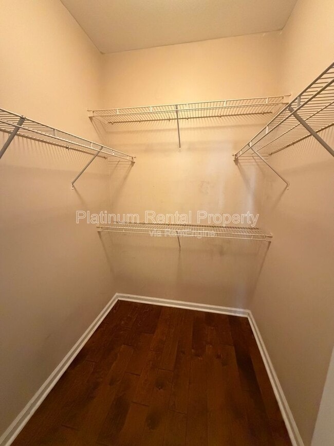 Building Photo - 1850 Cotillion Dr