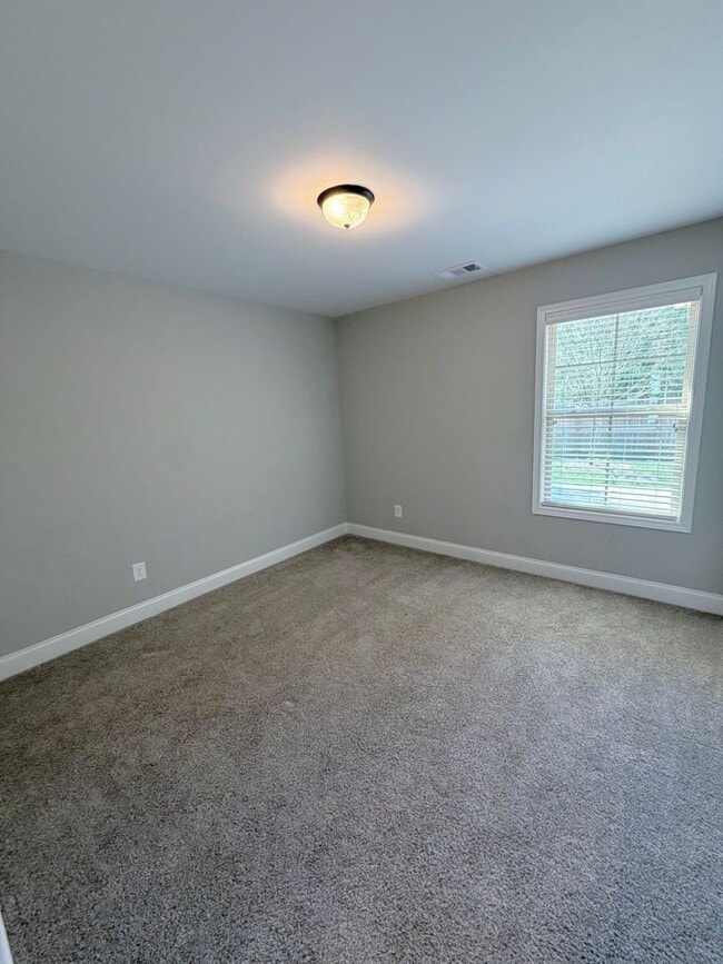 Building Photo - 219 Otters Rdg Dr