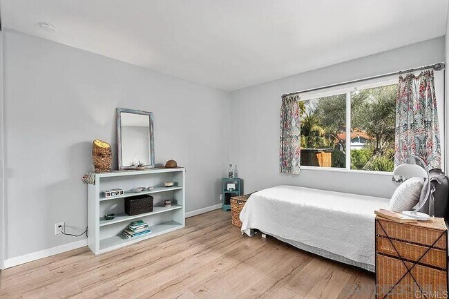 Building Photo - 1570 Avenida De Los Lirios