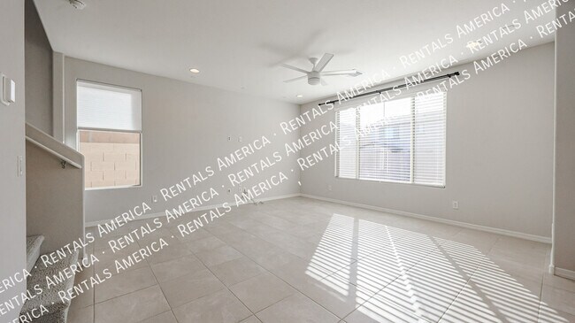 Building Photo - 17611 W Missouri Ave