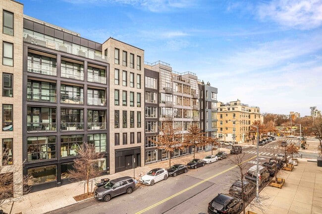 Building Photo - 15 Roebling St